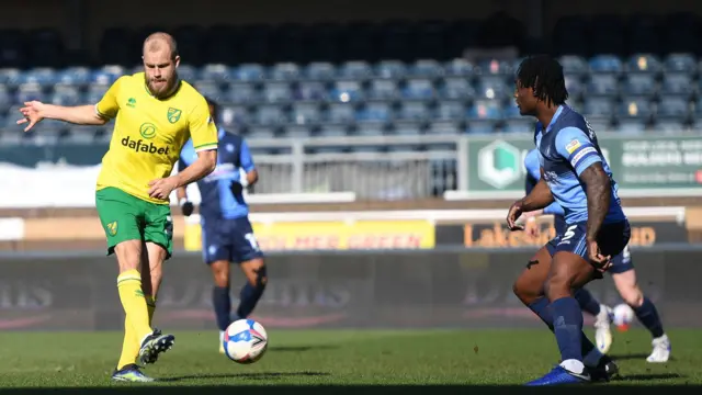 Teemu Pukki scores