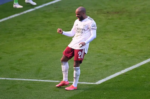 Alexandre Lacazette scores for Arsenal