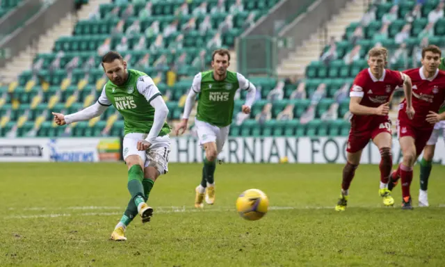 Martin Boyle gave Hibs the lead from the spot