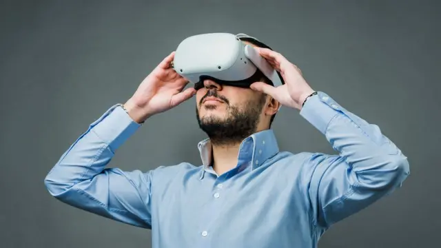 Virtual reality headset