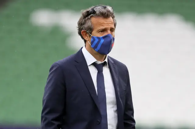 Fabien Galthie wearing a mask