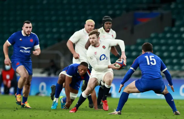 Elliot Daly prepares to pass the ball