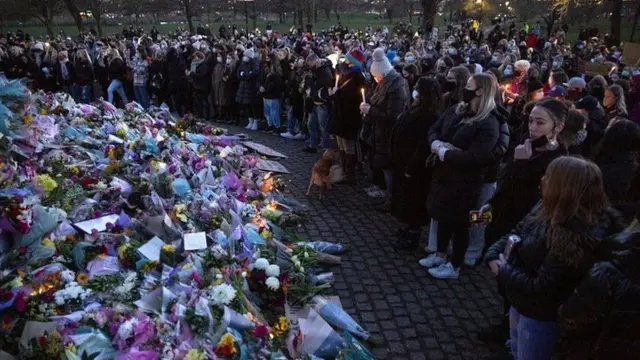 Hundreds gathering in Clapham Common