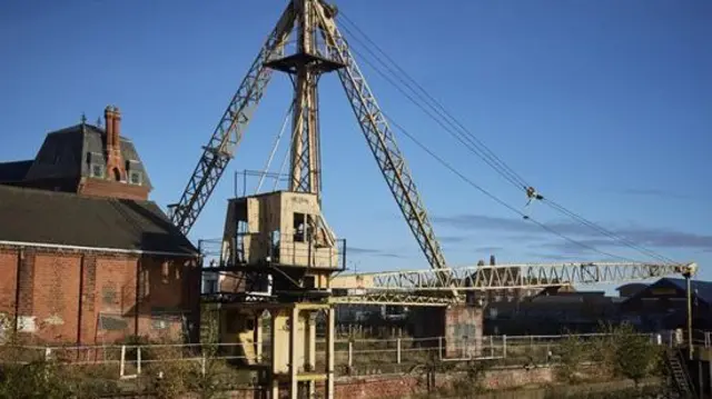 Hull’s last remaining 20th century Scotch Derrick crane