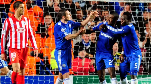 Chelsea celebrate Salomon Kalou goal against Atletico Madrid in 2009