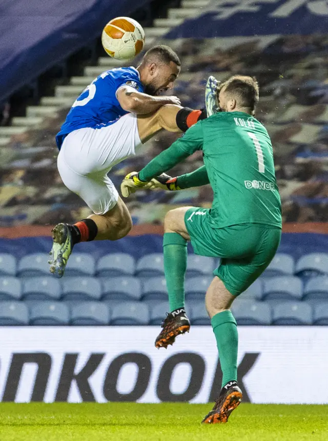 Roofe foul on goalkeeper