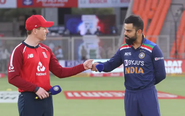 Eoin Morgan and Virat Kohli