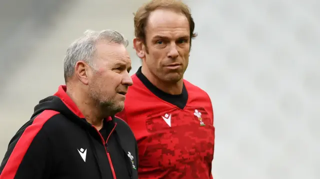 Wayne Pivac (left) with Alun Wyn Jones at the Stade de France