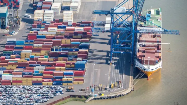 Tilbury port