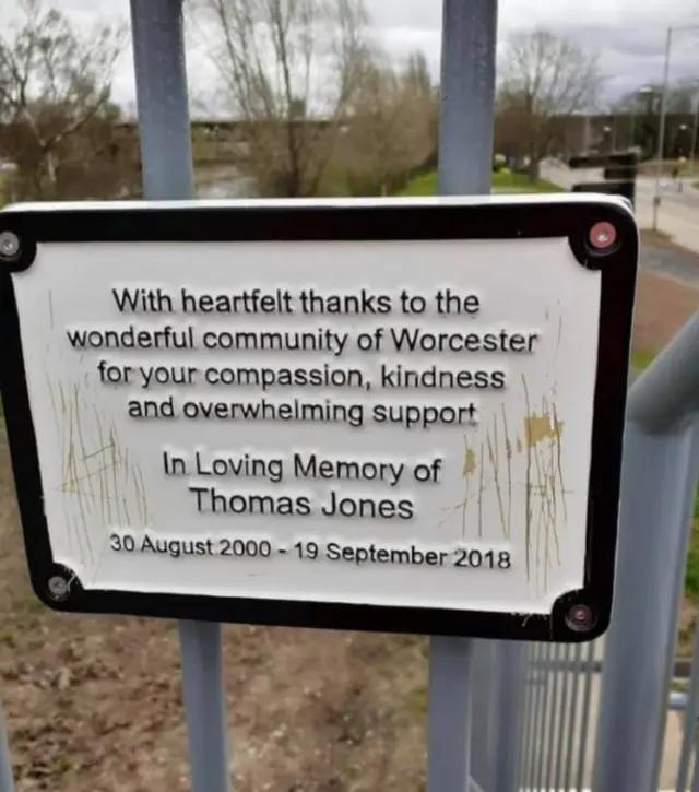 Damage to memorial plaque