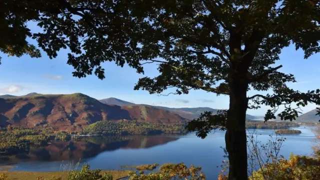 Derwent Water with Cat Bells reflection