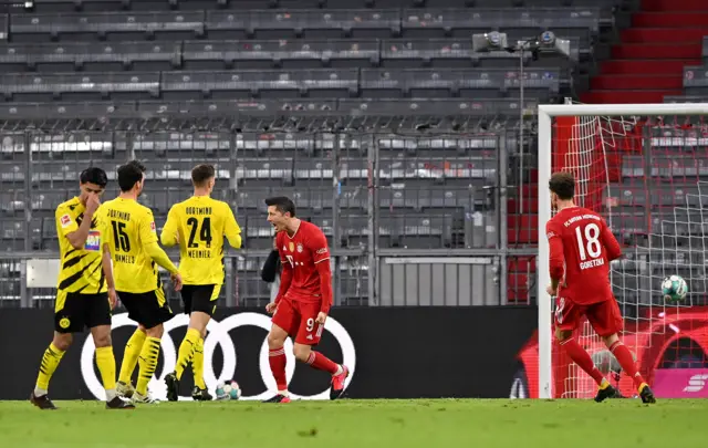 Robert Lewandowski celebrates