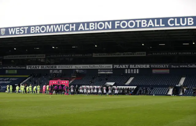 Teams line up