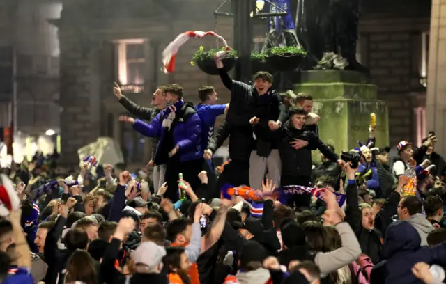 Crowds in George Square