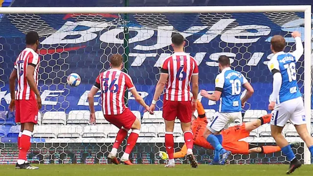 Lukas Jutkiewicz scores for Birmingham