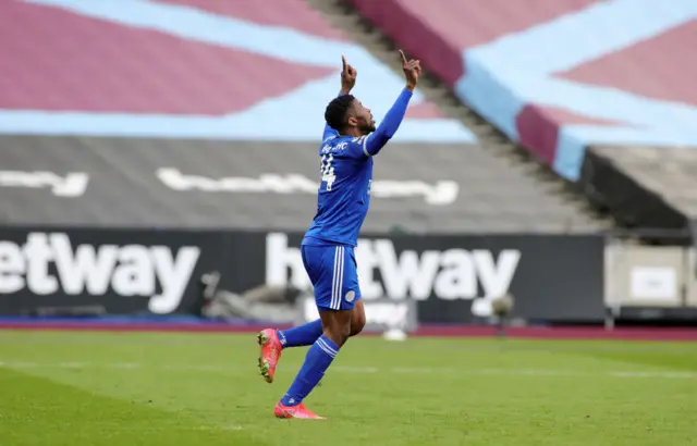 Kelechi Iheanacho scores for Leicester