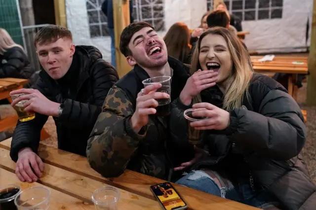 Just after midnight, pub-goers enjoyed themselves at Switch bar in Newcastle upon Tyne.