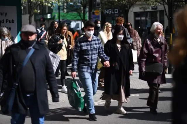 Shoppers returned to London's Oxford Street