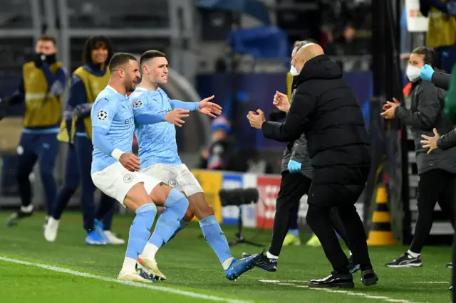 Phil Foden scores for Man City