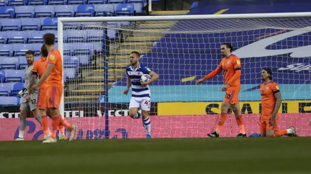 Reading run ball back after equalising