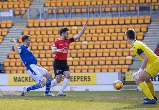 Guy Melamed opens the scoring with an early goal for St Johnstone