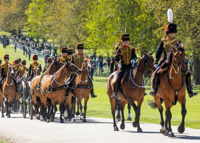 The King"s Troop Royal Horse Artillery arrives at Windsor Castle in preparation for the Gun Salute on the palace grounds