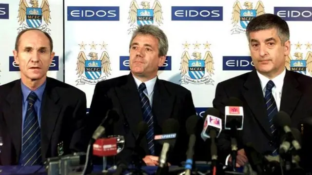 Manchester City's director of football Dennis Tueart with new manager Kevin Keegan and chairman David Bernstein in 2001