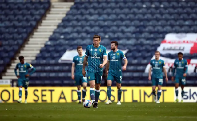 Dejected Norwich players