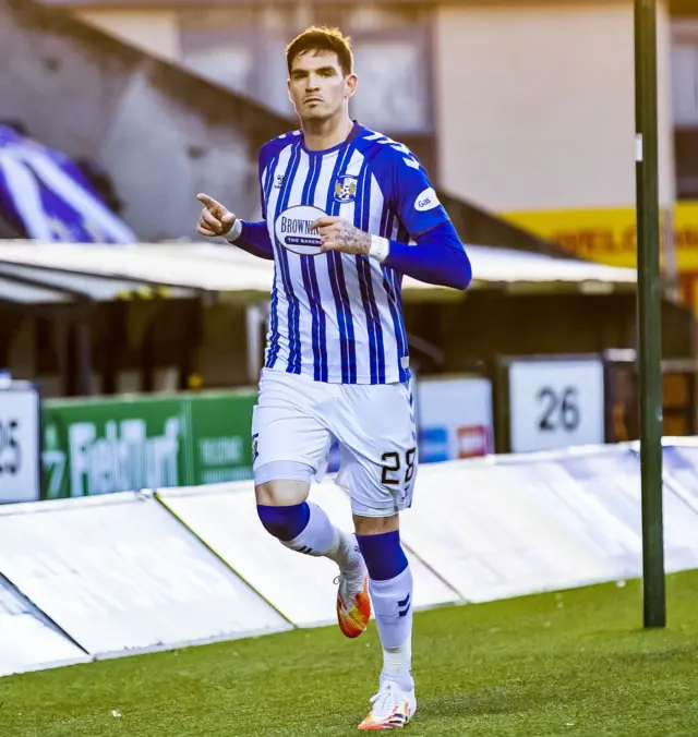 Kyle Lafferty has 10 goals in his last six matches