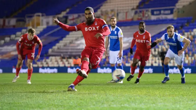 Lewis Grabban penalty