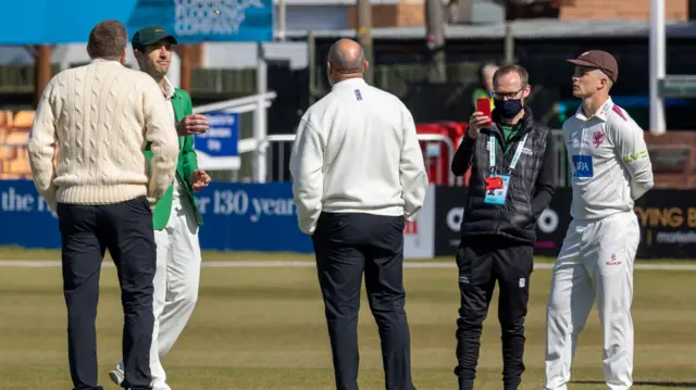 Leicestershire toss