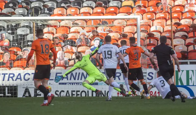 Adrian Sporle scores for Dundee United against Aberdeen