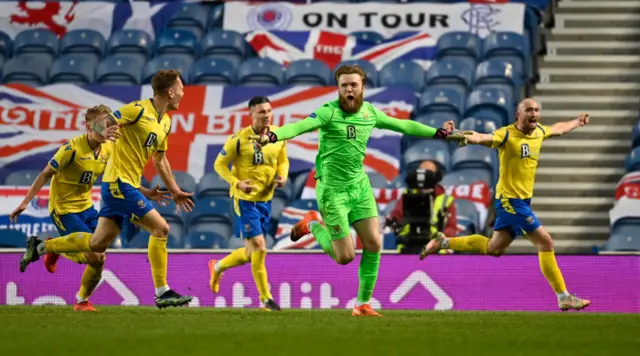 Zander Clark and St Johnstone celebrate