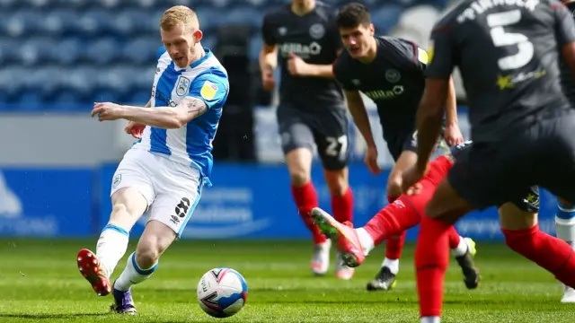 Lewis O'Brien scores for Huddersfield