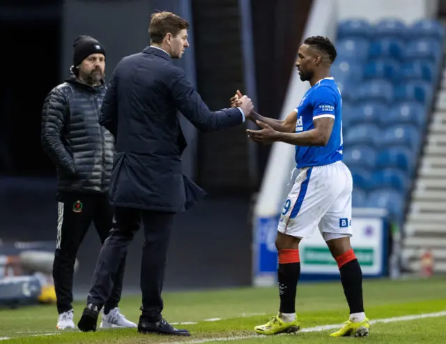 Steven Gerrard congratulates Jermain Defoe
