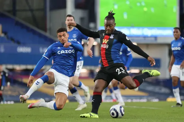 Michy Batshuayi scores for Crystal Palace