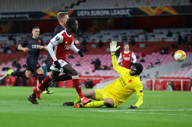 Nicolas Pepe scores for Arsenal