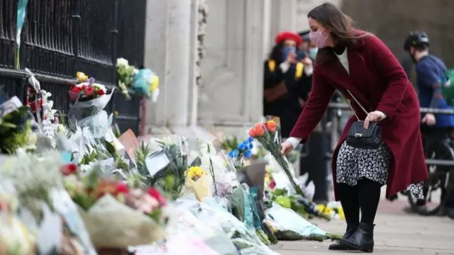 Flowers outside Buckingham Palace