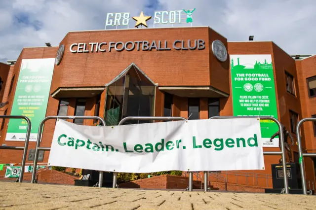 Banner paying tribute to outgoing Celtic captain Scott Brown