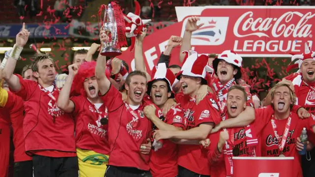 Barnsley celebrate winning the 2006 League One play-off final