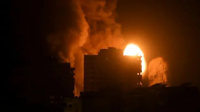 Air strikes in Gaza