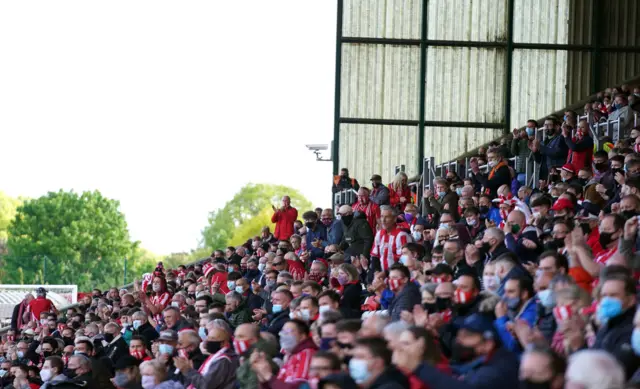 Crowd at Lincoln