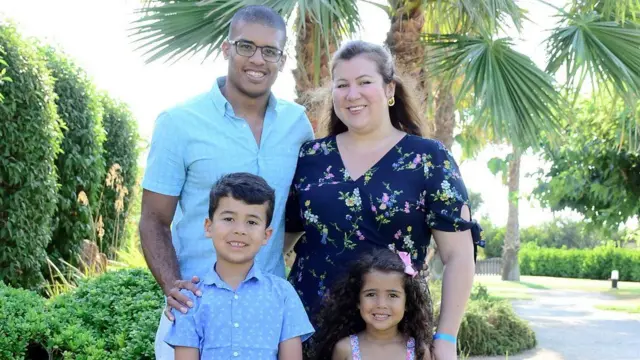 Lee Chambers and his family