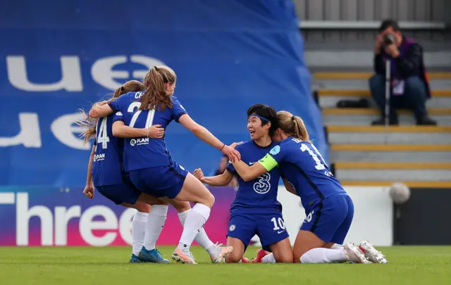 Chelsea celebrate Ji So-yun's goal