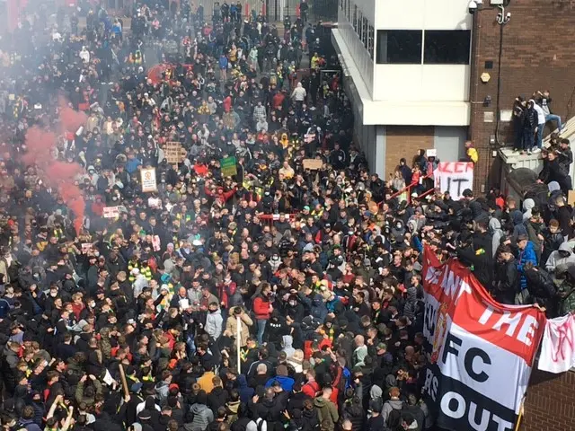 Old Trafford fans