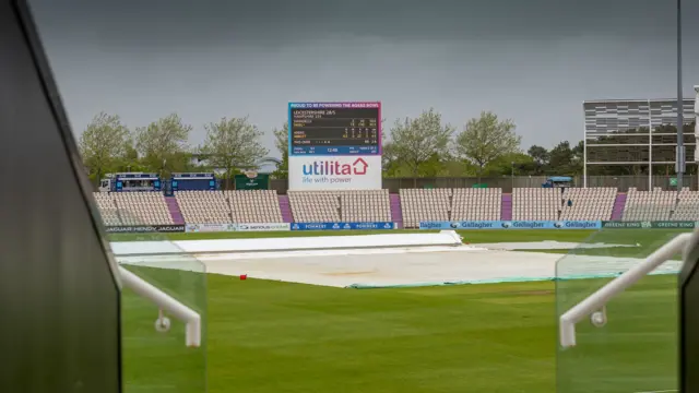 The Ageas Bowl rain