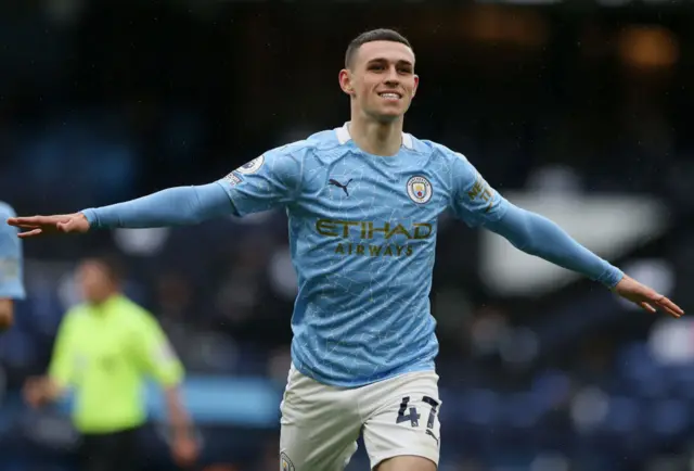 Phil Foden scores for Manchester City