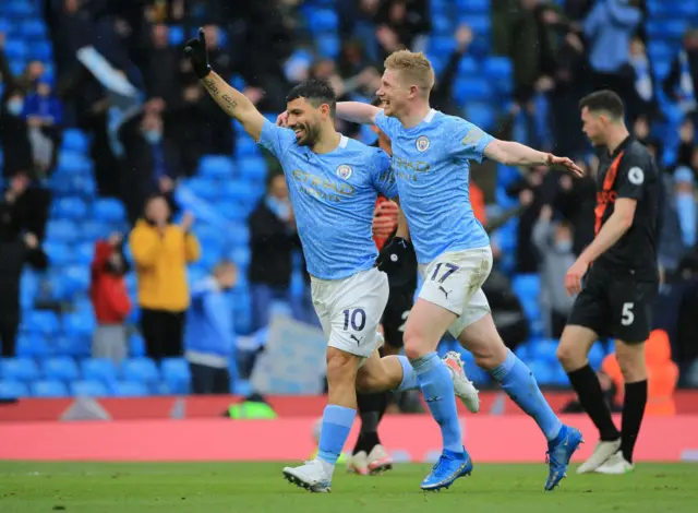 Sergio Aguero scores for Man City