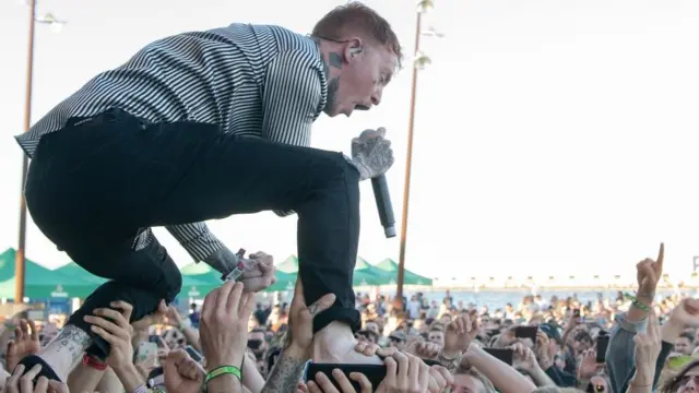 Frank Carter & The Rattlesnakes