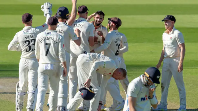 Lancashire left it late to beat Yorkshire and win the Roses Match